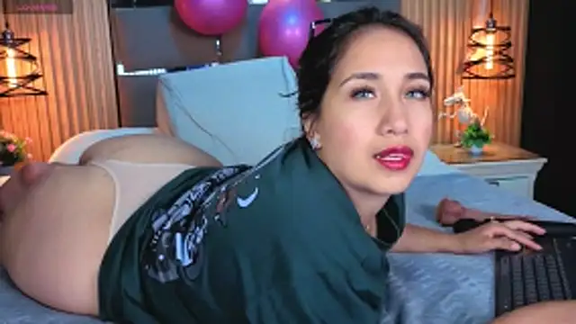 Lauroberts7 online show from March 2026 03:35:02 AM