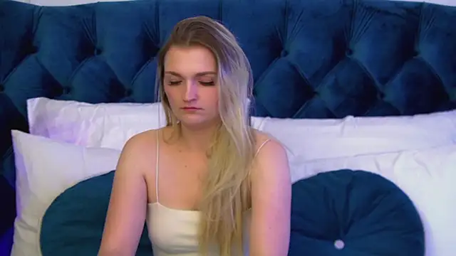 AnnyRaii online show from February 2026 06:21:02 AM