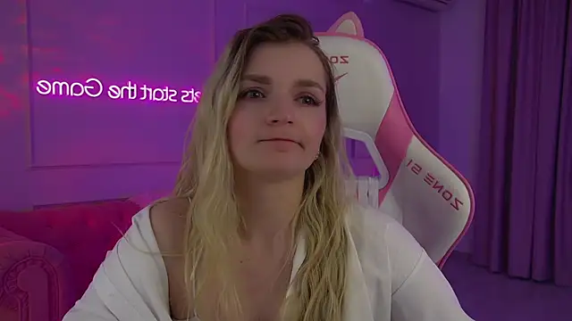 AnnyRaii online show from March 2026 07:15:01 AM