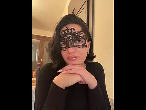 Snapshot of Pineapple chatting on November 2025 11:54:02 AM Pineapple online show from November 2025 11:54:02 AM