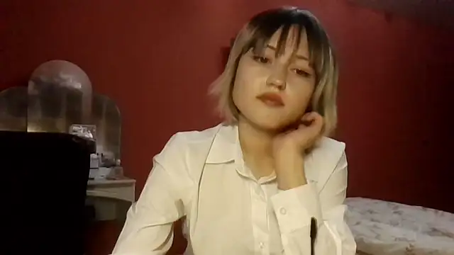 SkylaPorter online show from November 2025 01:55:02 PM