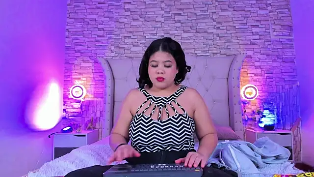 Amanda Mooree online show from March 2026 04:17:02 AM