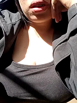 Pampirara online show from November 2025 03:31:01 AM