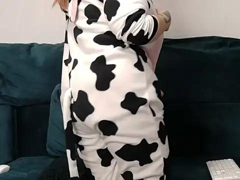 EmilyJenner online show from April 2026 02:58:01 PM