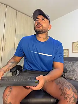 Snapshot of david10kc chatting on November 2025 01:27:01 AM david10kc online show from November 2025 01:27:01 AM