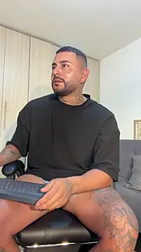 Snapshot of david10kc chatting on December 2025 01:55:01 AM david10kc online show from December 2025 01:55:01 AM