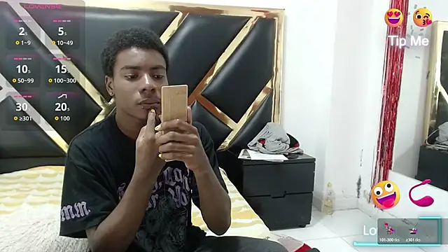 Snapshot of NoahJhonson69 chatting on March 2026 11:50:01 AM NoahJhonson69 online show from March 2026 11:50:01 AM