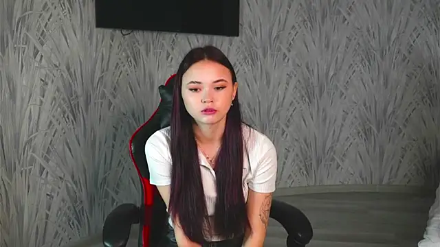 CarleeHake online show from November 2025 02:55:02 AM