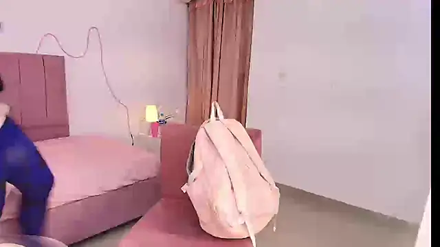 Snapshot of Luna_lexy04 chatting on April 2026 02:42:02 AM Luna lexy04 online show from April 2026 02:42:02 AM