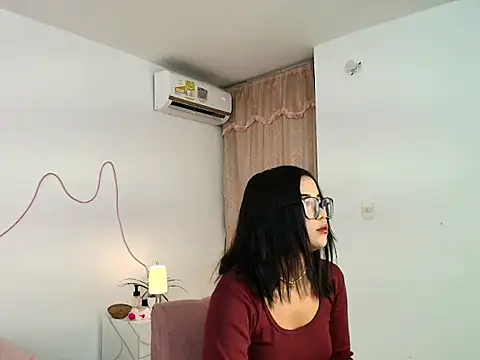 Snapshot of Luna_lexy04 chatting on April 2026 06:40:02 AM Luna lexy04 online show from April 2026 06:40:02 AM