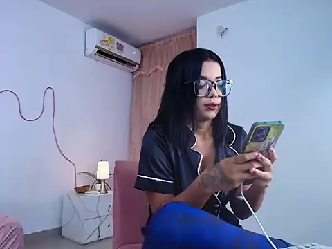 Snapshot of Luna_lexy04 chatting on April 2026 08:31:02 AM Luna lexy04 online show from April 2026 08:31:02 AM