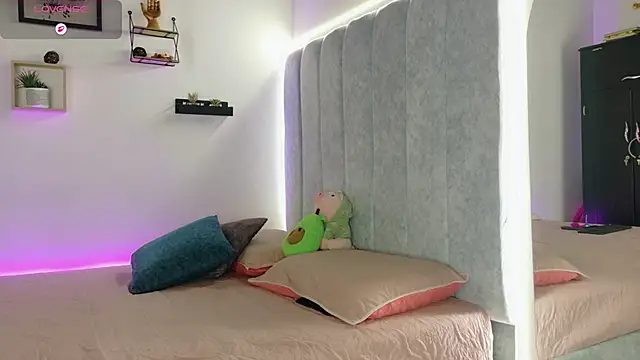  manumontoya online show from February 2026 04:32:01 PM