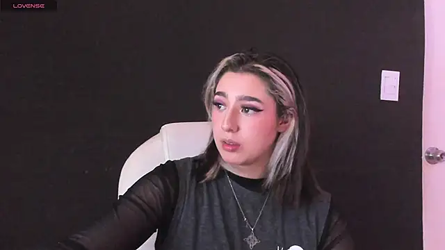 Snapshot of GabyRose9 chatting on March 2026 08:25:02 PM GabyRose9 online show from March 2026 08:25:02 PM