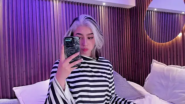 Snapshot of GabyRose9 chatting on April 2026 07:28:02 PM GabyRose9 online show from April 2026 07:28:02 PM