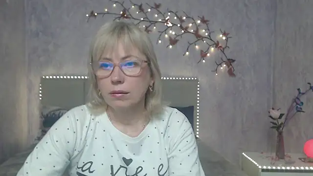 LaurenWishy online show from February 2026 06:25:02 AM