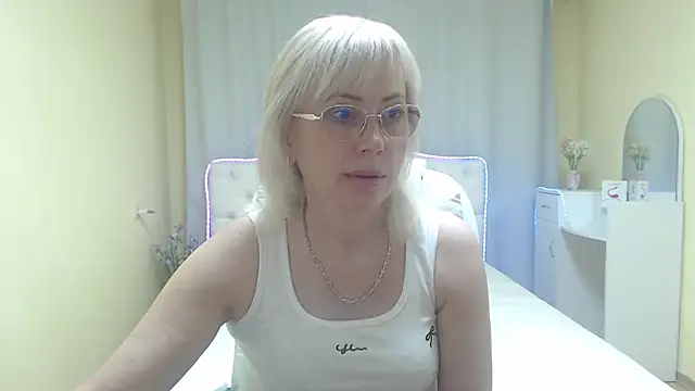 LaurenWishy online show from May 2026 05:12:01 AM