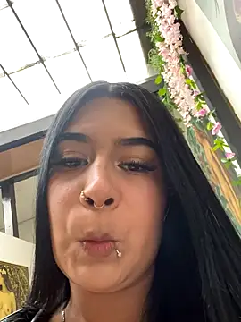 Emily 0-5 online show from December 2025 08:47:01 PM