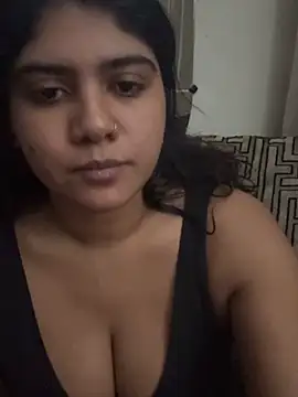 Snapshot of TiaBella_ chatting on January 2026 05:27:02 PM TiaBella online show from January 2026 05:27:02 PM