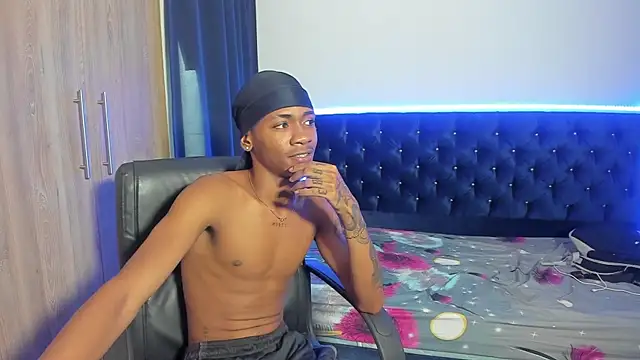 iteban boy online show from November 2025 01:44:02 PM