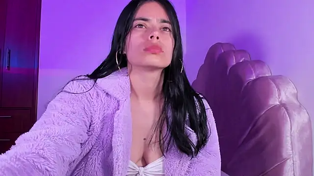 BelleVaal online show from November 2025 03:20:01 AM