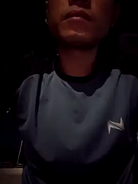 huykkk99 online show from November 2025 03:45:01 PM