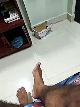 Littlehardon online show from November 2025 07:49:02 PM