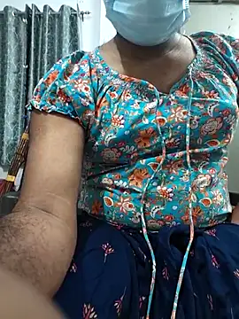 Littlehardon online show from December 2025 01:50:02 PM