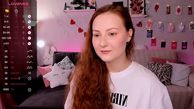 Snapshot of velvet_cherry_ chatting on April 2026 08:57:02 AM velvet cherry online show from April 2026 08:57:02 AM