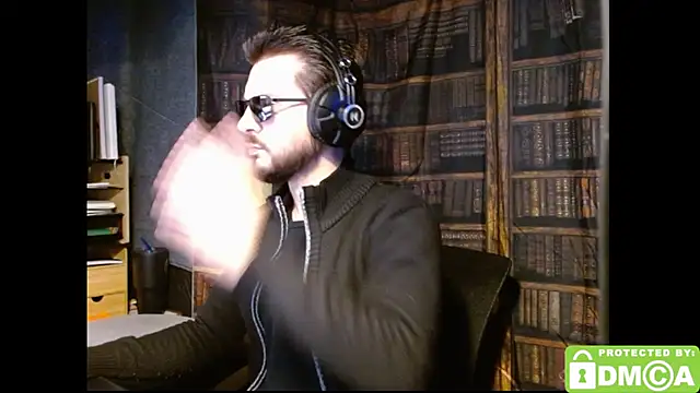 Snapshot of justshutupandwatch chatting on November 2025 06:24:02 AM justshutupandwatch online show from November 2025 06:24:02 AM