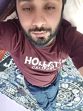 Cute Lucky online show from March 2026 03:39:01 PM