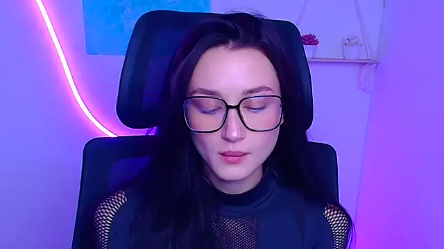 Stella XO online show from November 2025 06:48:01 AM