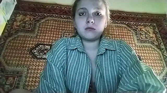 Snapshot of KikiBang chatting on April 2026 06:16:02 PM KikiBang online show from April 2026 06:16:02 PM