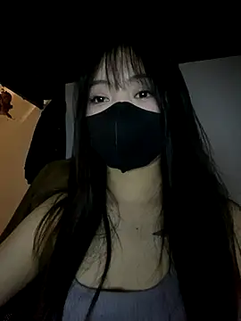 Snapshot of Anamis18 chatting on December 2025 07:45:02 PM Anamis18 online show from December 2025 07:45:02 PM