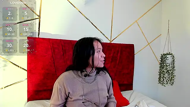 Julieta Lein  online show from January 2026 09:30:02 PM