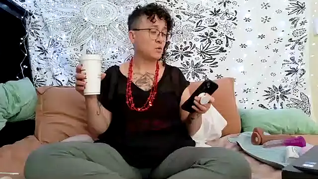 sareberr420 online show from February 2026 03:07:01 PM