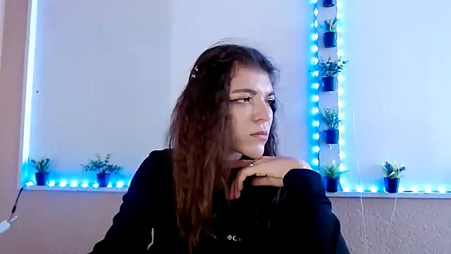 Snapshot of Sweeet_Emilyy chatting on November 2025 12:27:02 PM Sweeet Emilyy online show from November 2025 12:27:02 PM