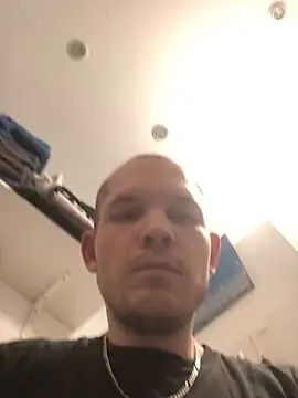 Snapshot of Spielzeugtwink chatting on March 2026 07:17:01 PM Spielzeugtwink online show from March 2026 07:17:01 PM