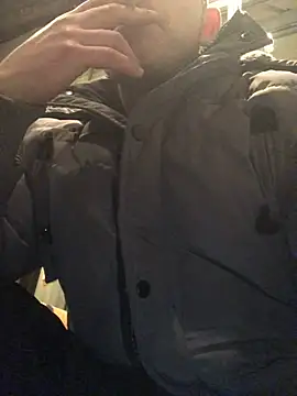 Snapshot of Spielzeugtwink chatting on March 2026 07:51:02 PM Spielzeugtwink online show from March 2026 07:51:02 PM