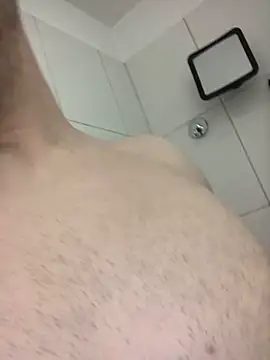 Snapshot of Spielzeugtwink chatting on March 2026 03:23:01 PM Spielzeugtwink online show from March 2026 03:23:01 PM