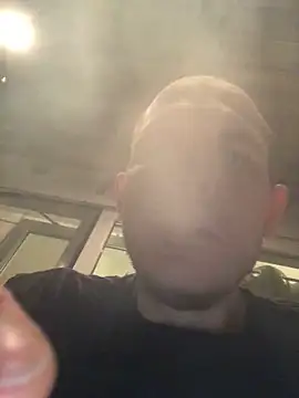 Snapshot of Spielzeugtwink chatting on April 2026 10:07:02 PM Spielzeugtwink online show from April 2026 10:07:02 PM