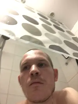 Snapshot of Spielzeugtwink chatting on April 2026 04:33:02 PM Spielzeugtwink online show from April 2026 04:33:02 PM