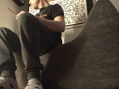 Snapshot of Spielzeugtwink chatting on April 2026 10:23:02 PM Spielzeugtwink online show from April 2026 10:23:02 PM