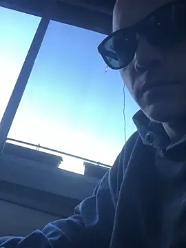 Snapshot of Spielzeugtwink chatting on April 2026 04:31:02 PM Spielzeugtwink online show from April 2026 04:31:02 PM