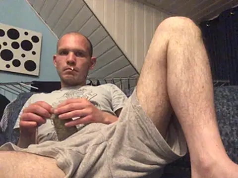 Snapshot of Spielzeugtwink chatting on July 2026 11:03:01 PM Spielzeugtwink online show from July 2026 11:03:01 PM