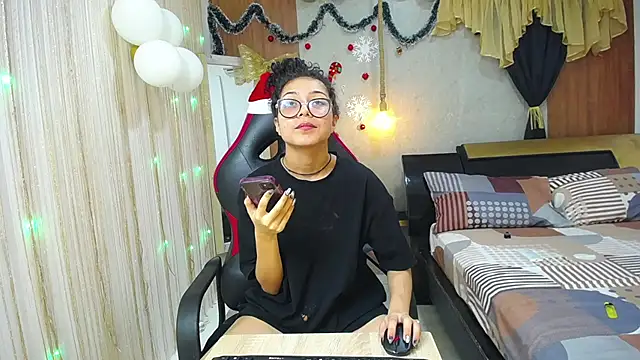 sweett love  online show from December 2025 05:12:02 AM