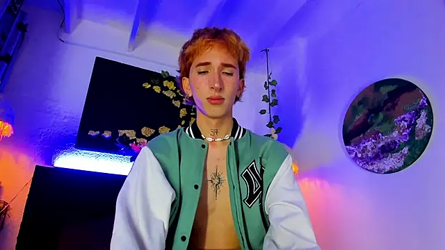 Snapshot of Shadow_claw chatting on November 2025 07:57:01 PM Shadow claw online show from November 2025 07:57:01 PM