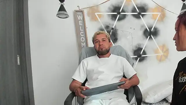 StephaniaAndRandy online show from January 2026 01:05:02 PM