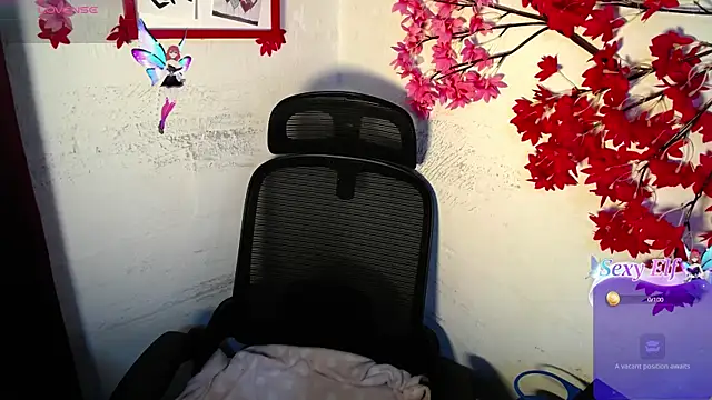 Snapshot of chleo_rosse chatting on June 2026 12:11:01 PM chleo rosse online show from June 2026 12:11:01 PM