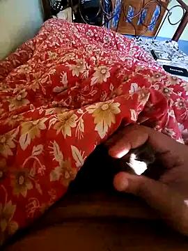 Snapshot of thedesiguy chatting on November 2025 10:07:01 AM thedesiguy online show from November 2025 10:07:01 AM