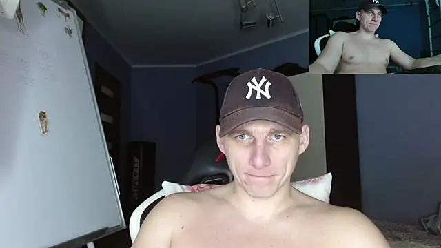 Poliglotjoe1 online show from November 2025 04:25:02 AM